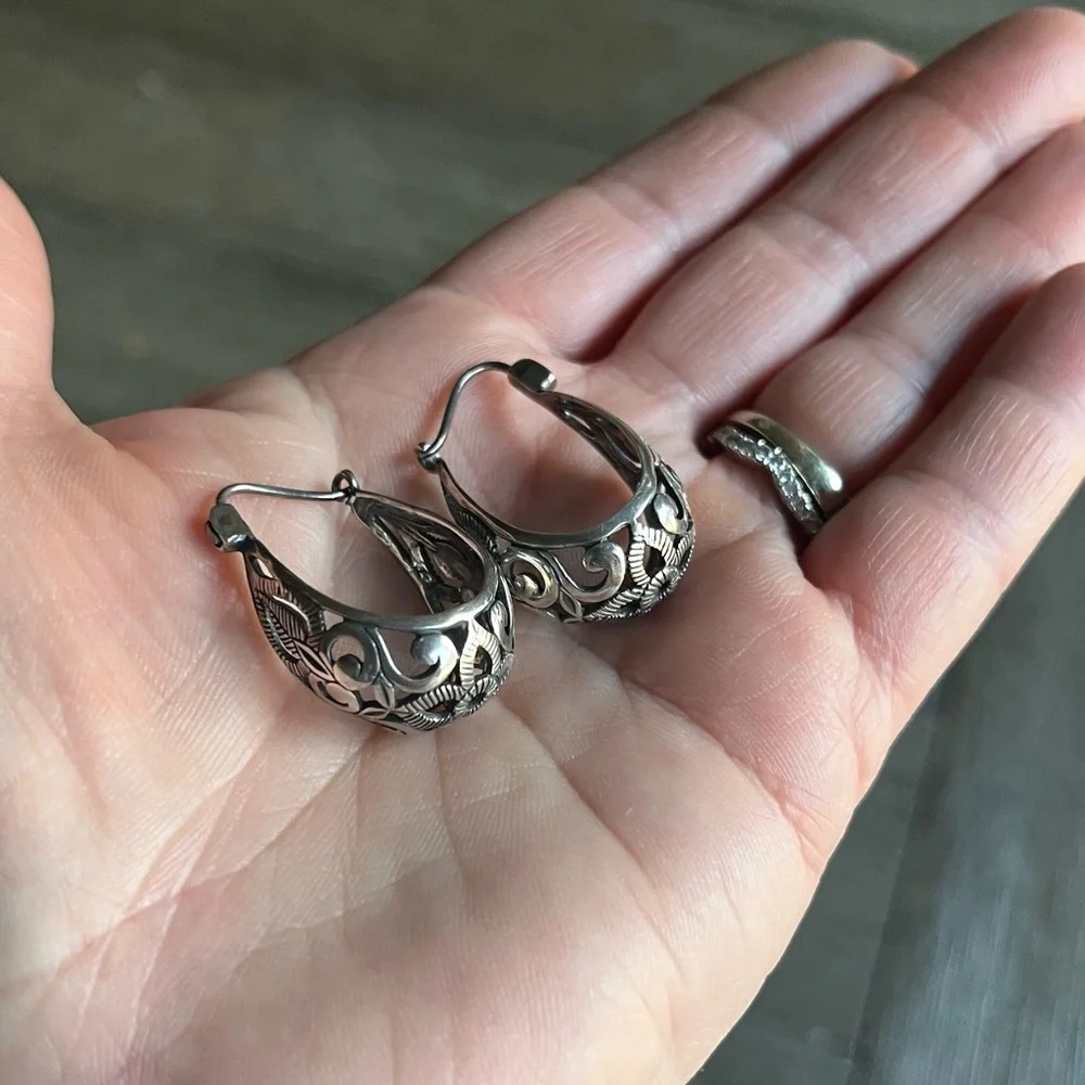 Silpada NLA! RARE! Antique Filigree .925 Silver Tear Drop hoop Earrings - Picture 9 of 9